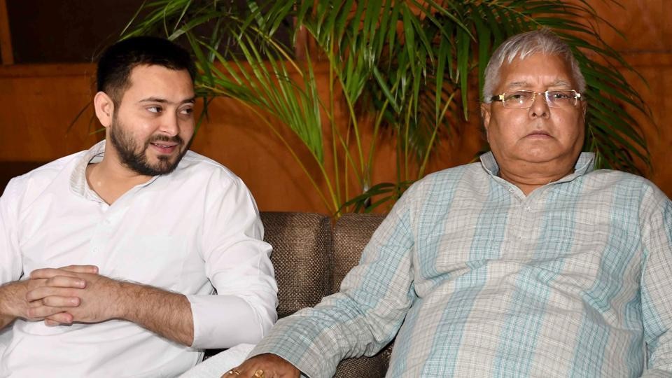 Lalu, Tajaswhi gets summons from CBI to appear again on September 25, 26