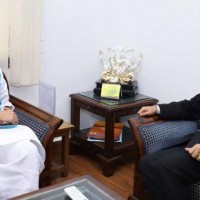 Amid political churning TN governor meets Rajnath