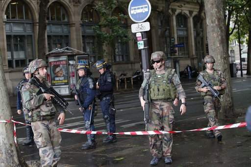 France extends anti-terror border controls existent since Paris attacks to April 2018 France extends anti-terror border controls existent since Paris attacks to April 2018