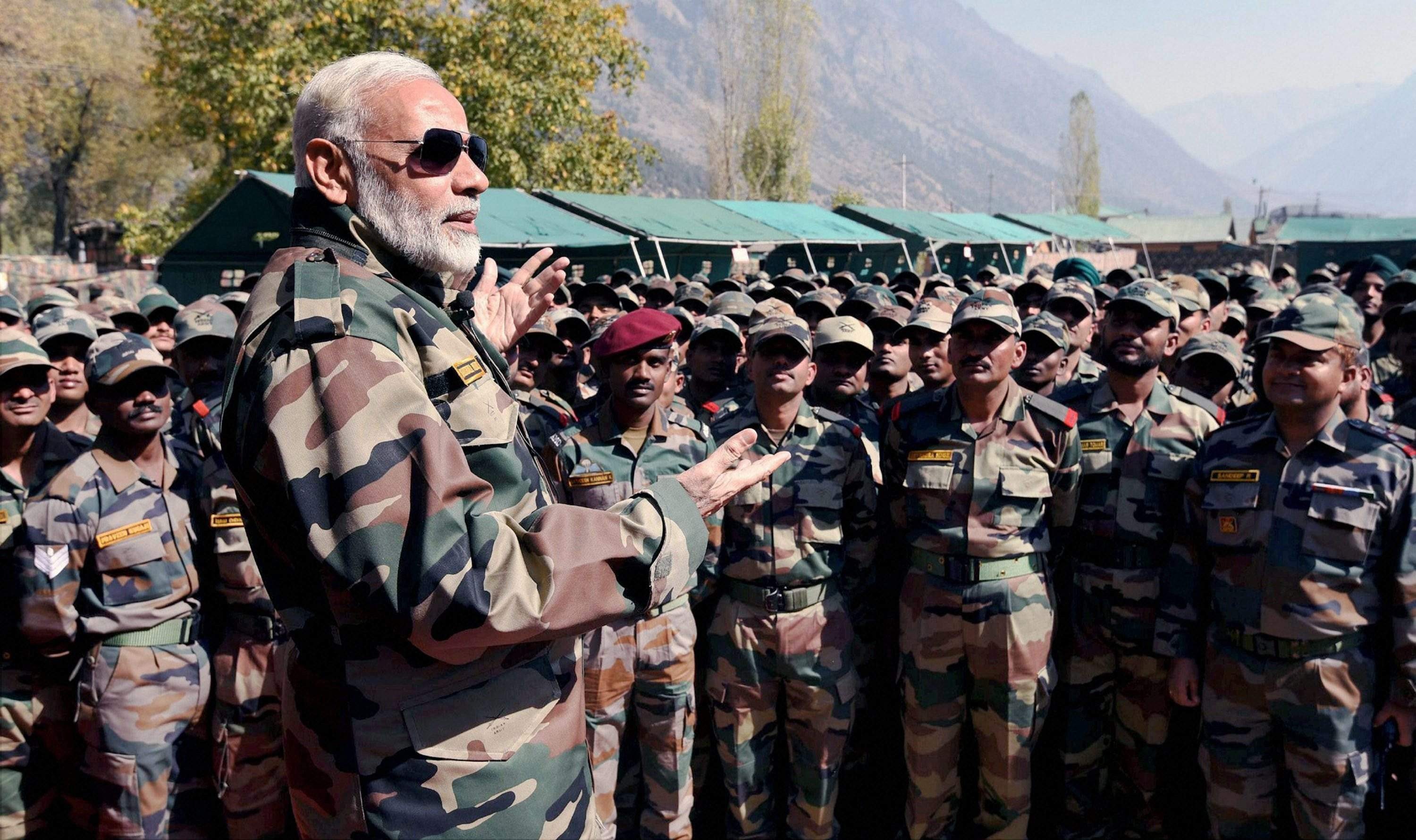 Prime Minister Modi Celebrates Diwali With Jawans At Line Of Control Prime Minister Modi Celebrates Diwali With Jawans At Line Of Control