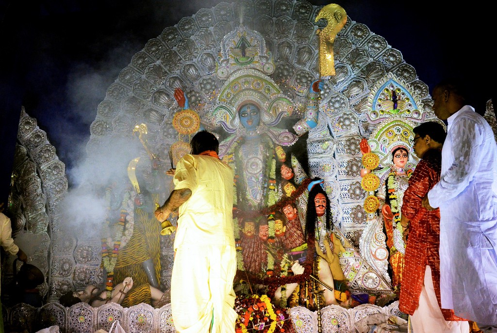 Deepavali, Kali Puja Celebrated In Bengal