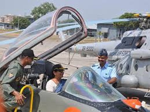 Defence Minister Makes Aerial Survey Of Doklam-Nathula Area