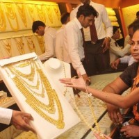 Dhanteras Buying Fails To Lift Gold