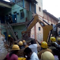 8 Killed, Including TN Transport Drivers & Conductor In Roof Collapse