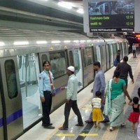 Mobile phone catches fire at Delhi metro station