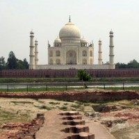 SC Orders Demolition Of Parking Lot Near Taj Mahal