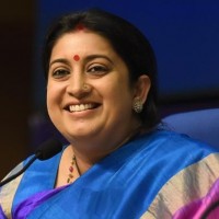 Why Cong reluctant to come clean on Bofors, asks Smriti Irani