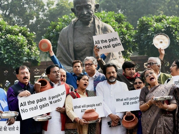 Cong workers in Karnataka stage protest against note ban Cong workers in Karnataka stage protest against note ban