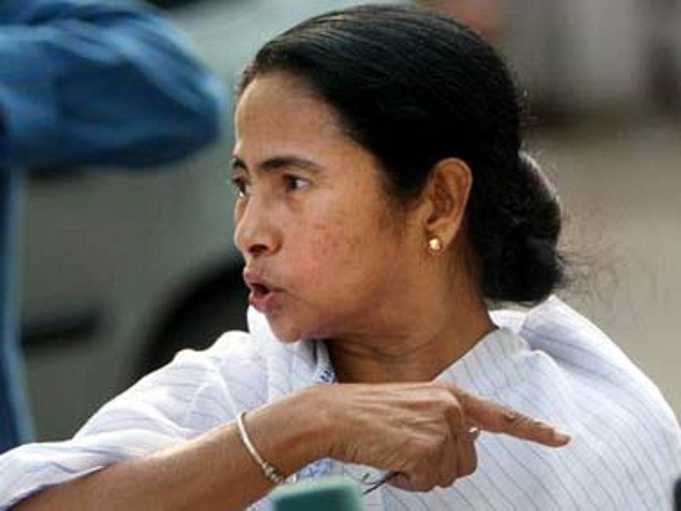 BJP under pressure in Gujarat, claims Mamata BJP under pressure in Gujarat, claims Mamata