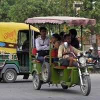 Delhi govt panel recommends replacing cycle rickshaws with e-rickshaws