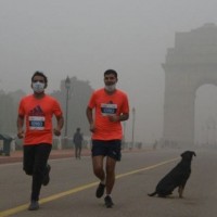 Delhi Half-Marathon Goes Ahead Despite Smog, Health Warnings