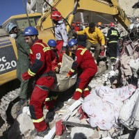 Rescuers Search Debris After Iran-Iraq Quake Kills Over 530