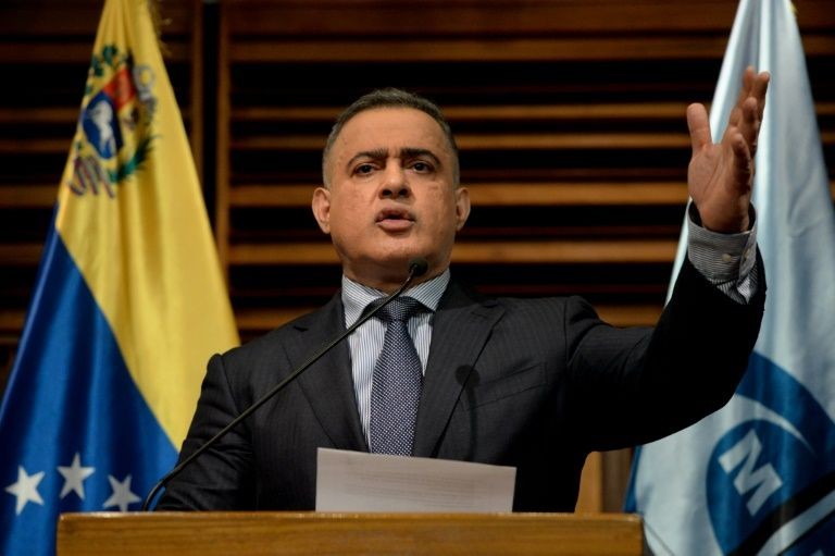 Venezuelan officials arrested for graft in state oil company Venezuelan officials arrested for graft in state oil company