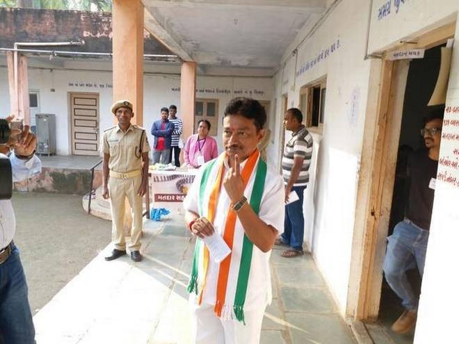 Guj Polls: 11 Pc Voter Turnout In First Two Hours Guj Polls: 11 Pc Voter Turnout In First Two Hours