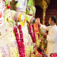 Gujarat Polls: Unfazed By Criticism, Rahul Gandhi Visits Jagannath Temple In Ahmedabad