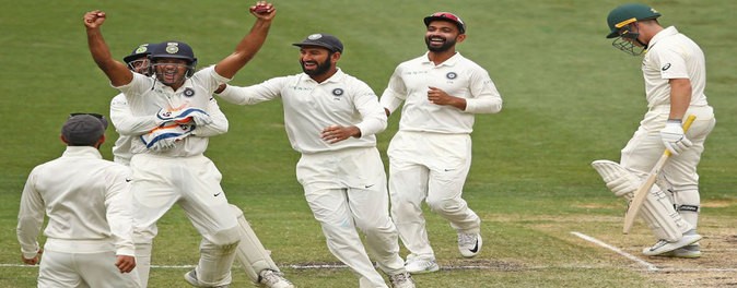 India Chip, Chip & Chip Away to Arrive on Cusp of Famous Win Against Australia India Chip, Chip & Chip Away to Arrive on Cusp of Famous Win Against Australia