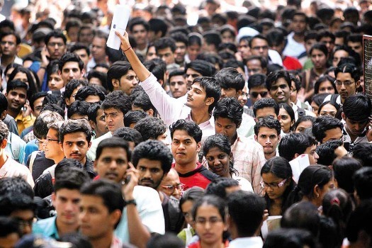 COVID-19: Spooked migrant workers 'quit Maharashtra' COVID-19: Spooked migrant workers 'quit Maharashtra'