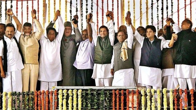 Opposition leaders show unity, sans Mamata Banerjee, Akhilesh Yadav & Mayawati Opposition leaders show unity, sans Mamata Banerjee, Akhilesh Yadav & Mayawati