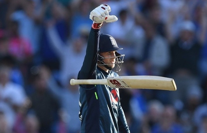 WATCH : India vs England, 3rd ODI: Joe Root celebrates match-winning ton with 'bat drop' celebration WATCH : India vs England, 3rd ODI: Joe Root celebrates match-winning ton with 'bat drop' celebration