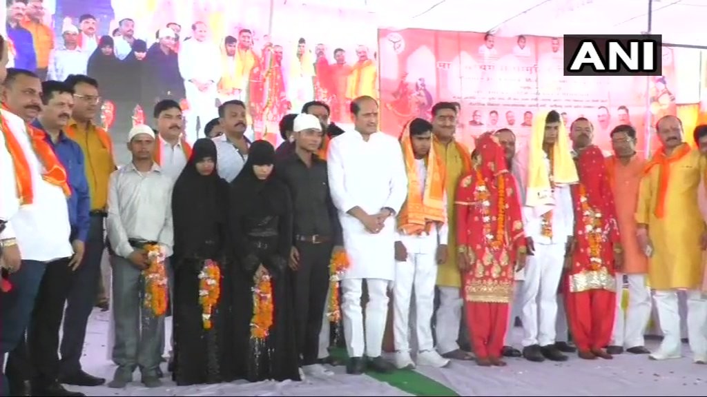 42 couples exchange marriage vows in Aligarh mass marriage 42 couples exchange marriage vows in Aligarh mass marriage