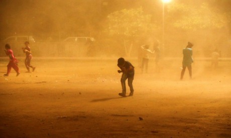 Thunderstorm leaves 17 dead in UP, IMD predicts dust storm in Delhi Thunderstorm leaves 17 dead in UP, IMD predicts dust storm in Delhi