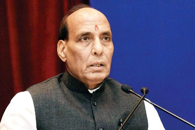 Union Home Minister Rajnath Singh arrives in Srinagar Union Home Minister Rajnath Singh arrives in Srinagar
