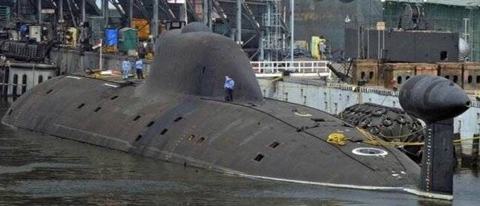 India's nuclear submarine INS Arihant fully operational with N-tipped K-15 missiles India's nuclear submarine INS Arihant fully operational with N-tipped K-15 missiles