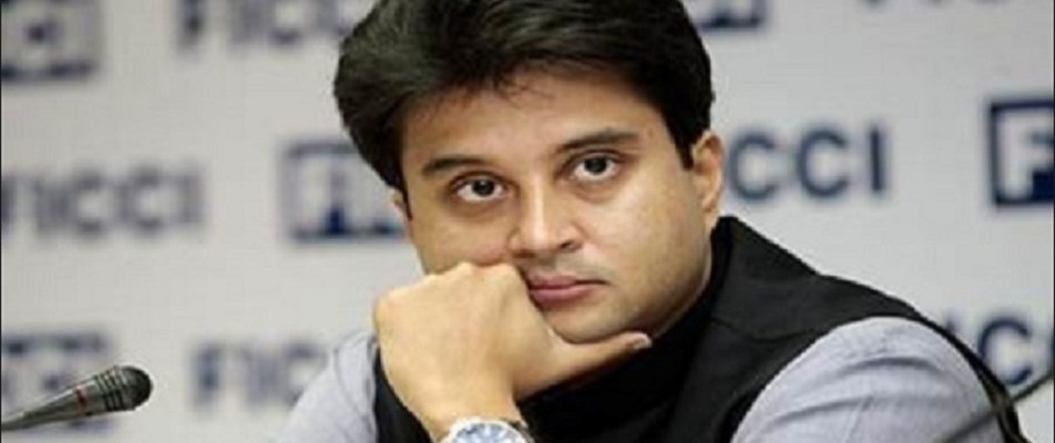 I Will Shoot You: BJP MLA's Son Threatens Jyotiraditya Scindia I Will Shoot You: BJP MLA's Son Threatens Jyotiraditya Scindia