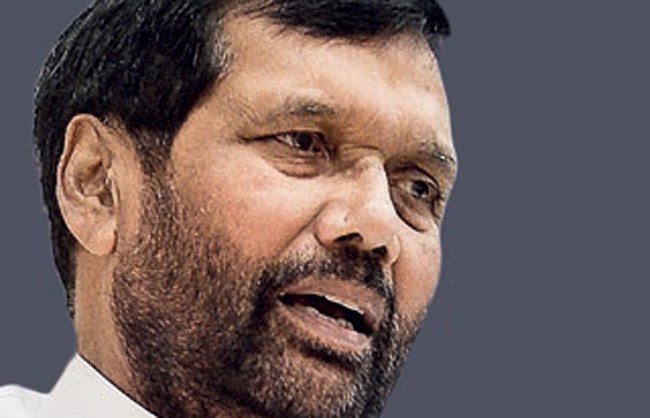 Paswan urges states to ensure uninterrupted supply of grains