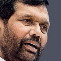 Paswan urges states to ensure uninterrupted supply of grains