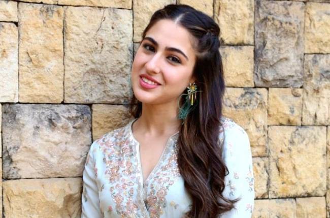 Sara Ali Khan reveals her Monday morning mood Sara Ali Khan reveals her Monday morning mood