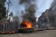 6 injured in UP caste clash 6 injured in UP caste clash