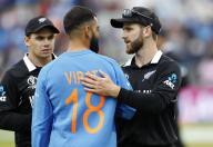 NZ put India to bat in 3rd ODI at Bay Oval (Toss) NZ put India to bat in 3rd ODI at Bay Oval (Toss)