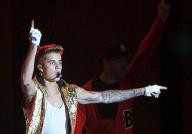 Bieber donates $100K to fan's mental health charity