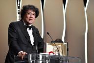 'Parasite' win earns South Korea its first Oscar 'Parasite' win earns South Korea its first Oscar