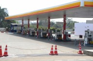 Bloodbath in oil market; crude tumbles 30%, India to gain Bloodbath in oil market; crude tumbles 30%, India to gain