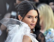 Kendal Jenner looks gorgeous in cowgirl avatar