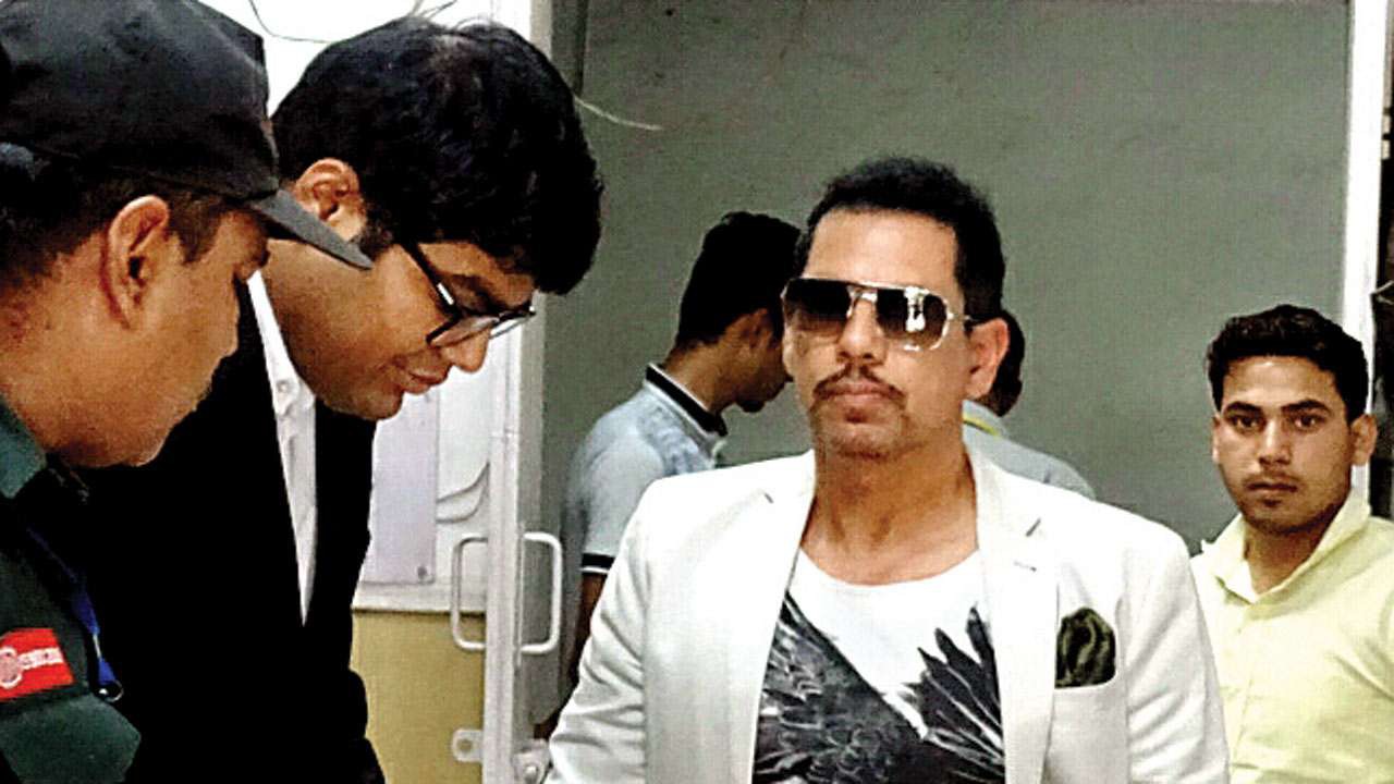 Vadra spends time with family amid lockdown
