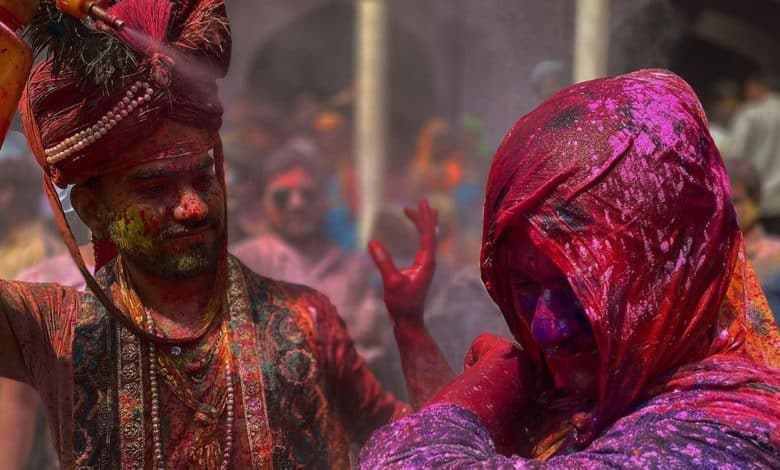 Capture perfect Holi snaps with water resistant iPhone 11 Capture perfect Holi snaps with water resistant iPhone 11