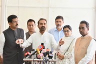 Cong continues heat on Gujarat govt over infant deaths
