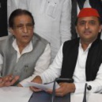 UP Congress slams Akhilesh for 'abandoning' Azam Khan