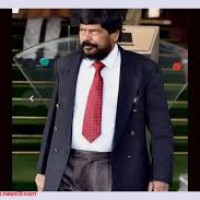 Ramdas Athawale works & plays with son to kill lockdown blues