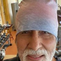 Big B works out at home, asks fans to keep 'the gym going'