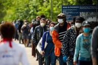 LA residents mandated to wear face coverings outdoors LA residents mandated to wear face coverings outdoors