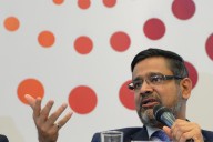 Wipro CEO Neemuchwala resigns due to family commitments Wipro CEO Neemuchwala resigns due to family commitments