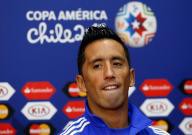 Barrios completes move to Maradona's Gimnasia Barrios completes move to Maradona's Gimnasia