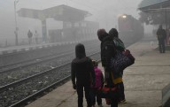 14 Delhi-bound trains delayed due to fog 14 Delhi-bound trains delayed due to fog