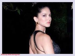 Lockdown diaries: Sunny Leone comes up with online chat show Lockdown diaries: Sunny Leone comes up with online chat show