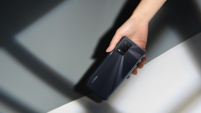 Powerful and stylish realme 8 makes 5G affordable again Powerful and stylish realme 8 makes 5G affordable again