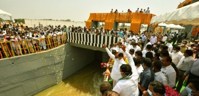 Telangana releases Godavari water into Manjeera Telangana releases Godavari water into Manjeera